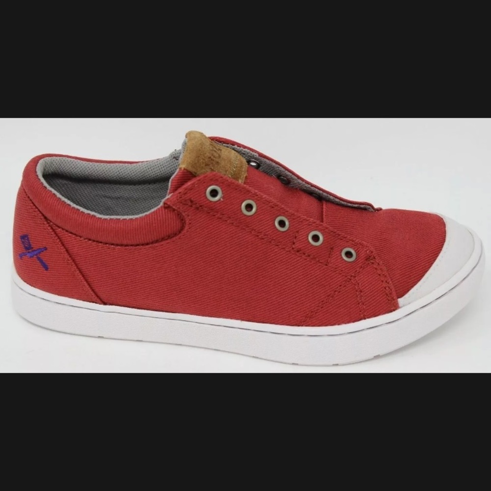 NWT Mozo Maven Red Canvas Slip-Resistant Work Shoes for Crews Sneakers Women’s